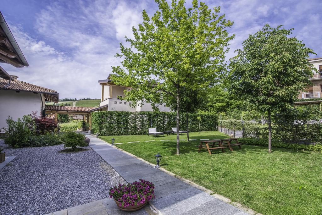 La Rosa Gialla Bio Apartments & Rooms Barolo Exterior photo